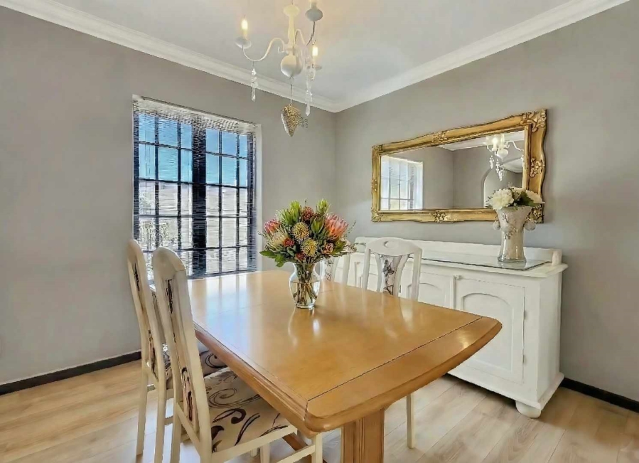 3 Bedroom Property for Sale in Waves Edge Western Cape